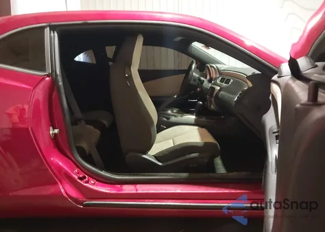 2013 Chevrolet Camaro 1Lt z USA, uszkodzony, nr VIN 2G1FB1E35D9246236